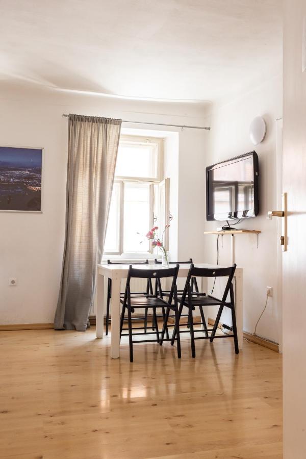 Cukrarna Guest Accommodation كراني المظهر الخارجي الصورة