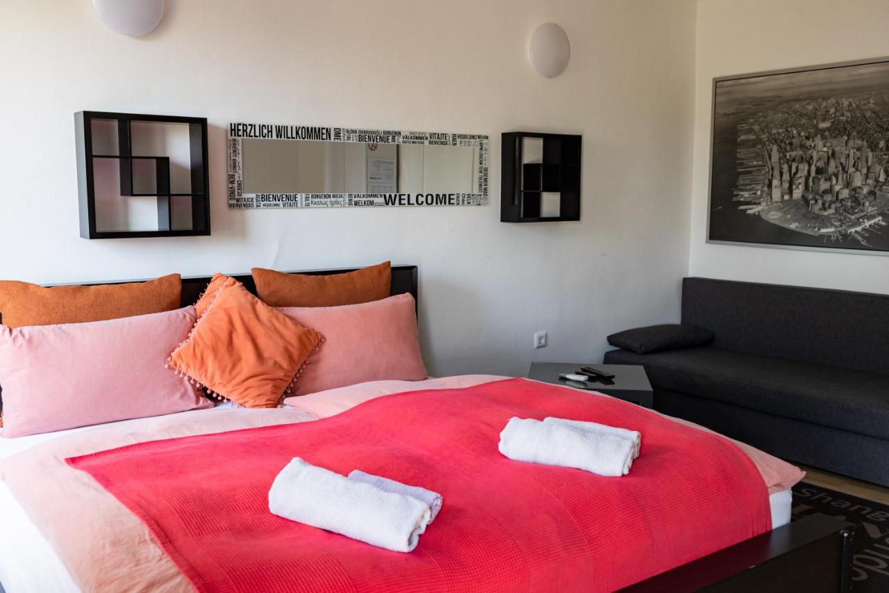 Cukrarna Guest Accommodation كراني المظهر الخارجي الصورة