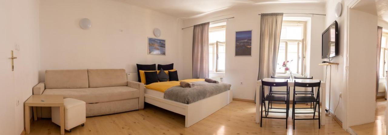 Cukrarna Guest Accommodation كراني المظهر الخارجي الصورة